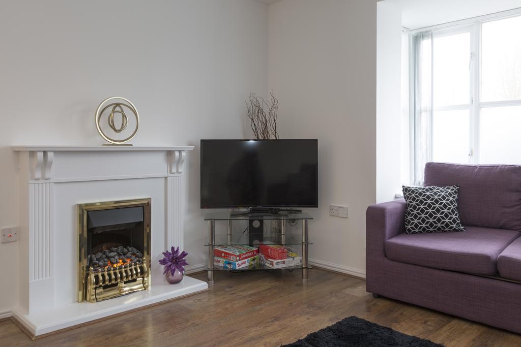 Quiet Riverside Apartment London Exterior photo