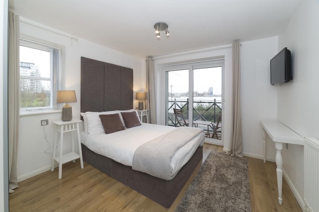 Quiet Riverside Apartment London Exterior photo
