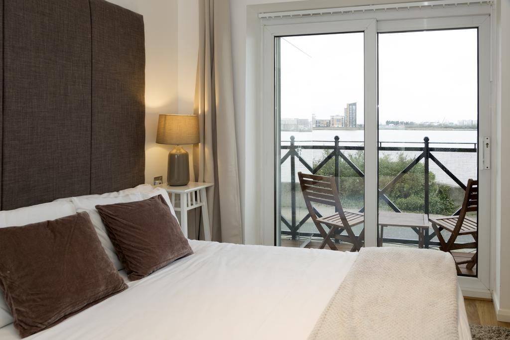 Quiet Riverside Apartment London Exterior photo