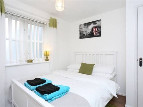 Quiet Riverside Apartment London Exterior photo